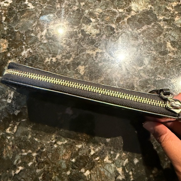 COACH POPPY EMBOSSED PATENT LEATHER SLIM ZIP WALLET BLACK‎ RARE MINT S - Picture 4 of 8